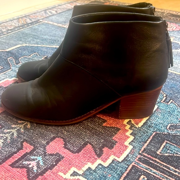 Toms black leather ankle boots - Picture 1 of 6